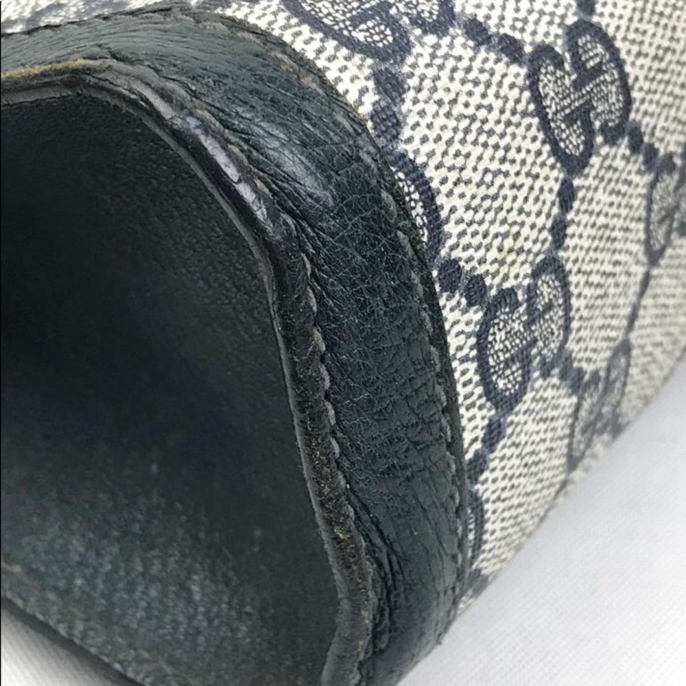 SOLD 🔴 🌟 Authentic Gucci pouch - Picture 4 of 9